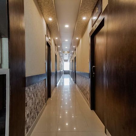Oyo 45609 The Legend Inn Deluxe Danapur Exterior photo