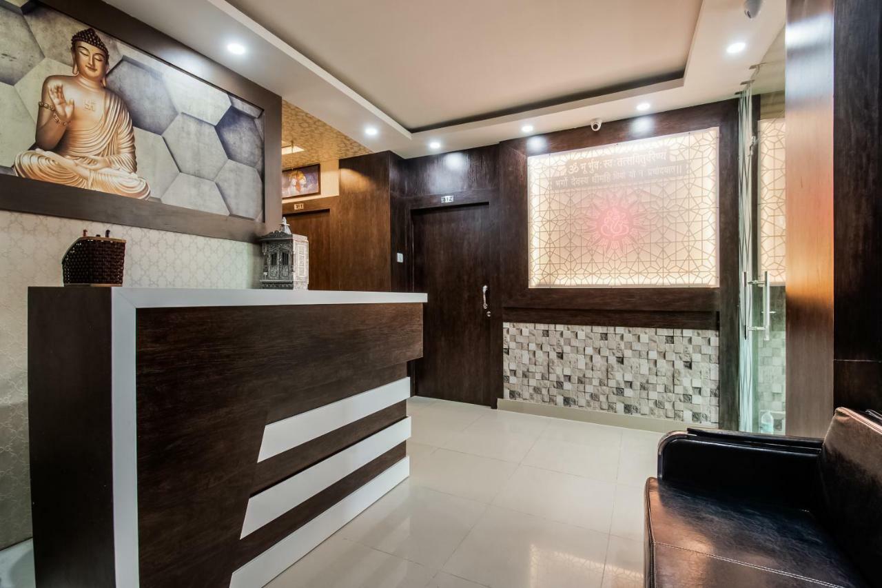 Oyo 45609 The Legend Inn Deluxe Danapur Exterior photo